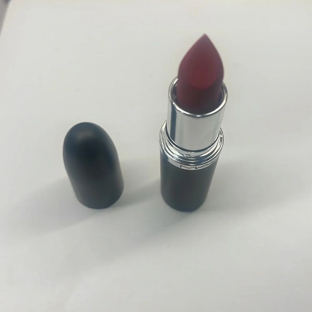 MAC SILKY MATTE LIPSTICK - Keep Dreaming